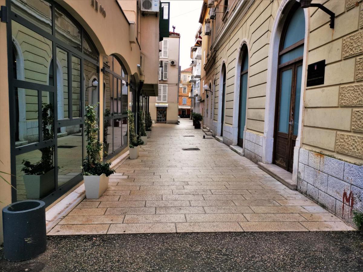 Divinity'S Reach - Old Town Center Hotel Zadar Luaran gambar