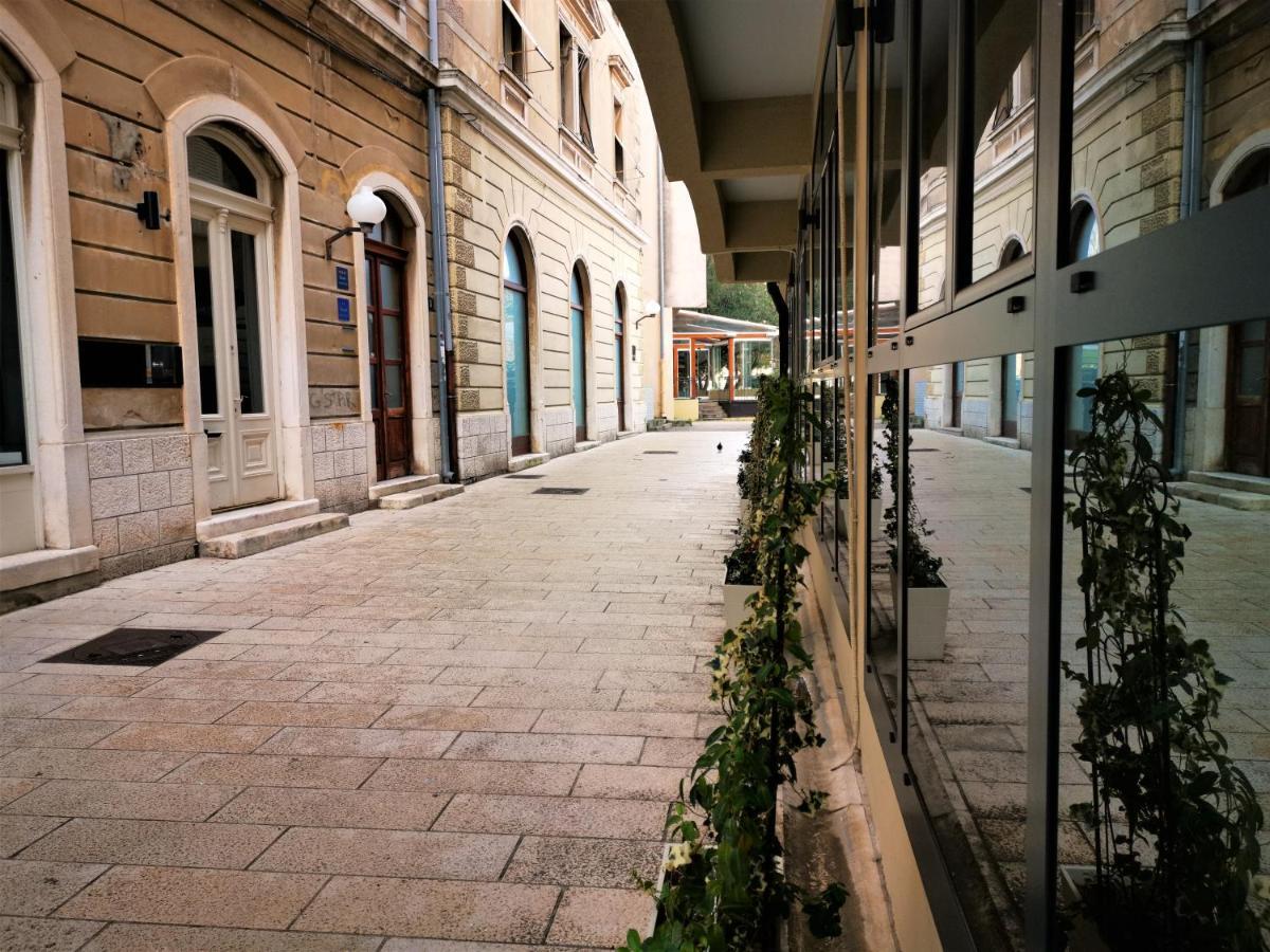 Divinity'S Reach - Old Town Center Hotel Zadar Luaran gambar